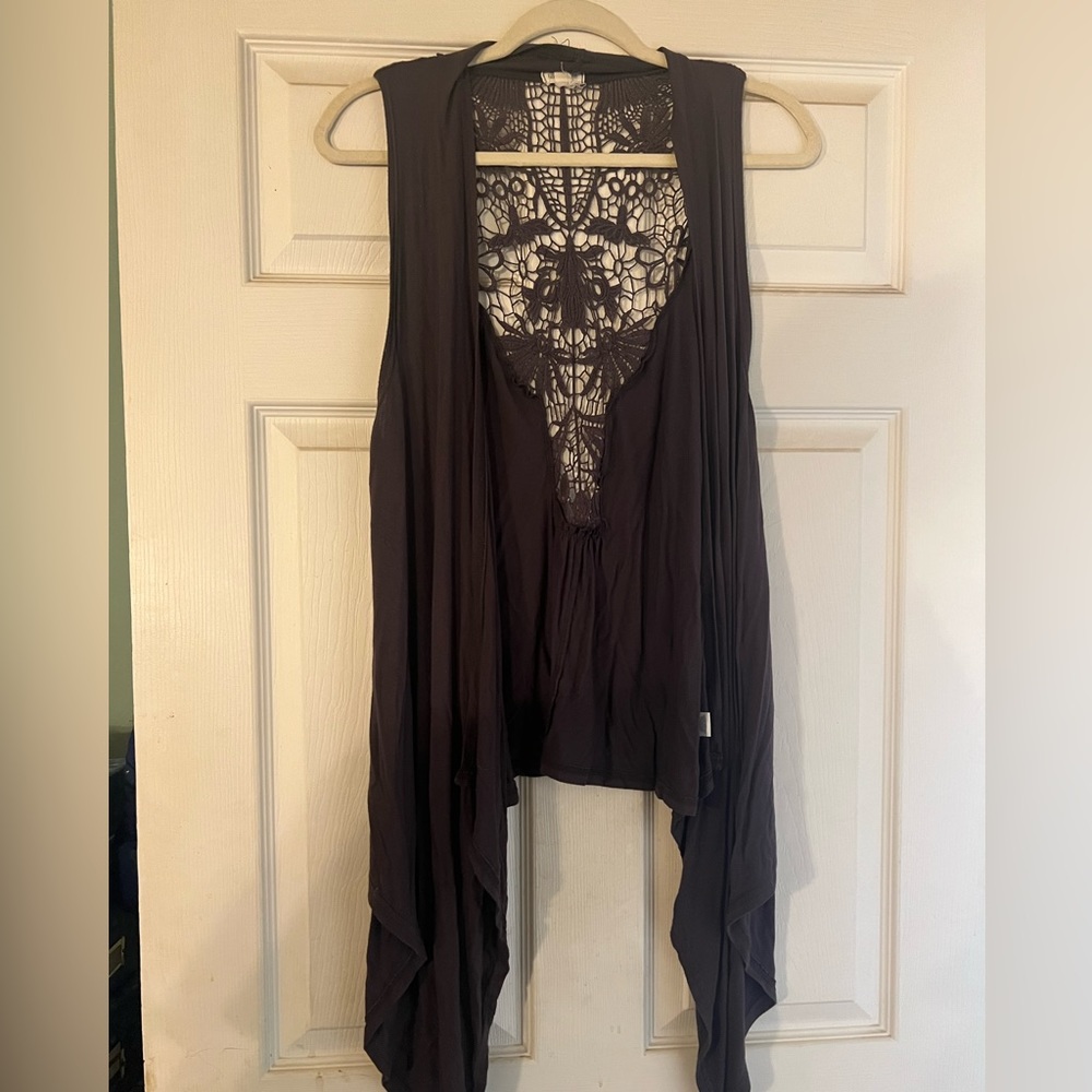 Sleeveless cardigan